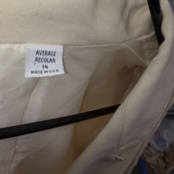 Washable Skirt Suit - Picture 6 of 9